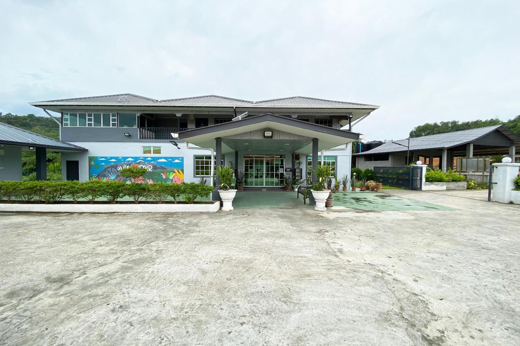 Oyo Home 90230 Dh Residence Kota Belud Exterior foto